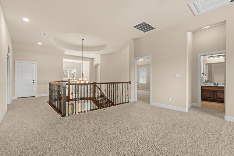 29-web-or-mls-17609-wildrye-dr-(22-of-46).jpg