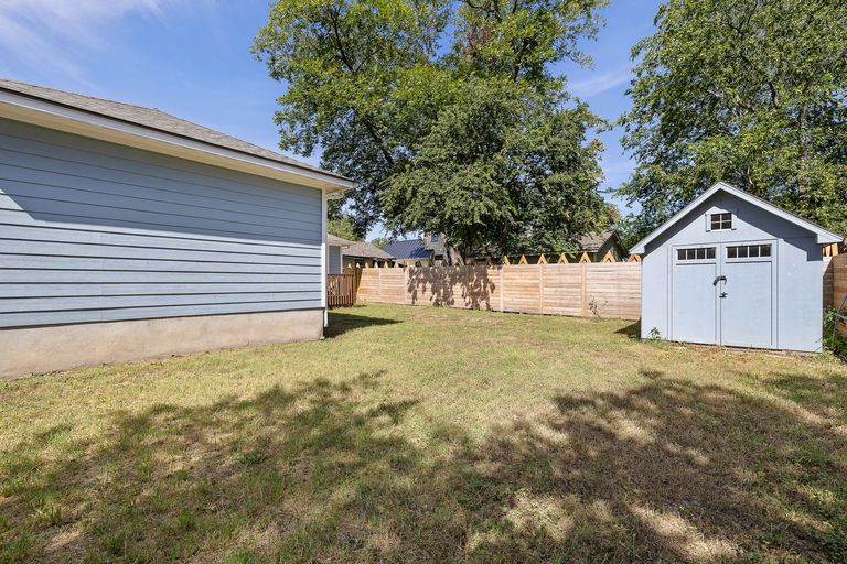 29-web-or-mls-1914-payne-ave-kcp-073025---161.jpg