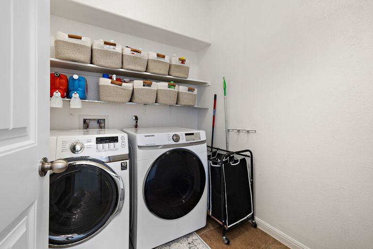 29-web-or-mls-412-alsatian-ln-kcp-043024---95.jpg