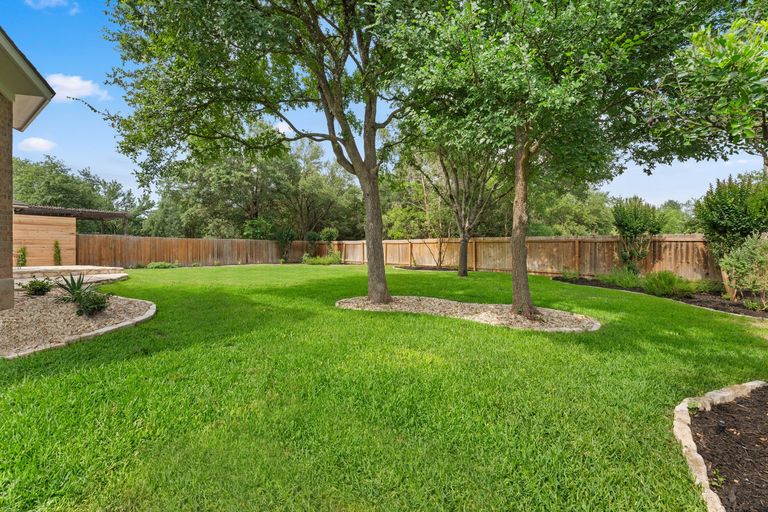 29-web-or-mls-5708-bexley-ct-27-2-min.jpg