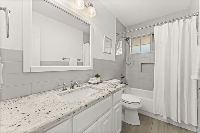 29-web-or-mls-5900-savin-hill-ct-9.jpg