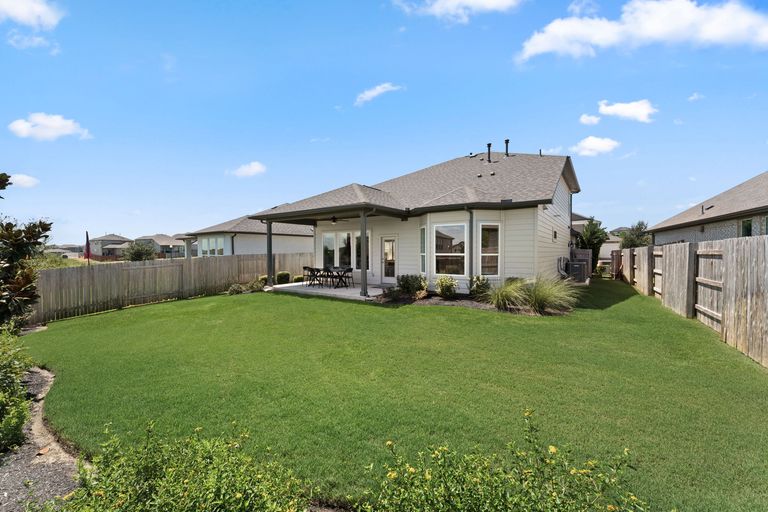 29-web-or-mls-6512-velvet-leaf-ln-26.jpg