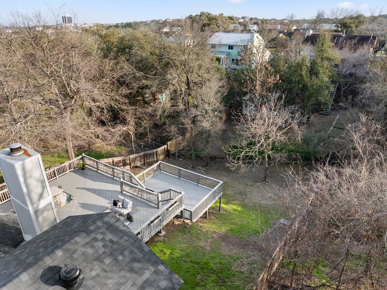 29-web-or-mls-8409-spring-valley-dr-30.jpg