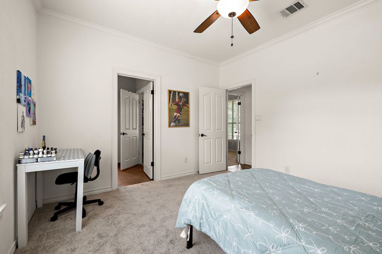 29-web-or-mls-9608-streamside-dr-kcp-061526---13.jpg