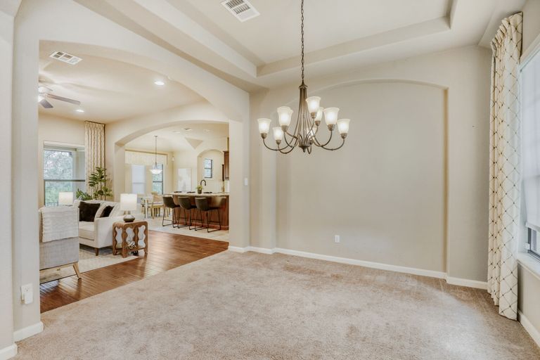2906-bellamy-cir---web-quality---007---07-dining-room.jpg