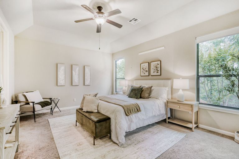 2906-bellamy-cir---web-quality---013---13-primary-bedroom.jpg