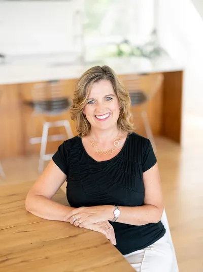 Julie Stoakley