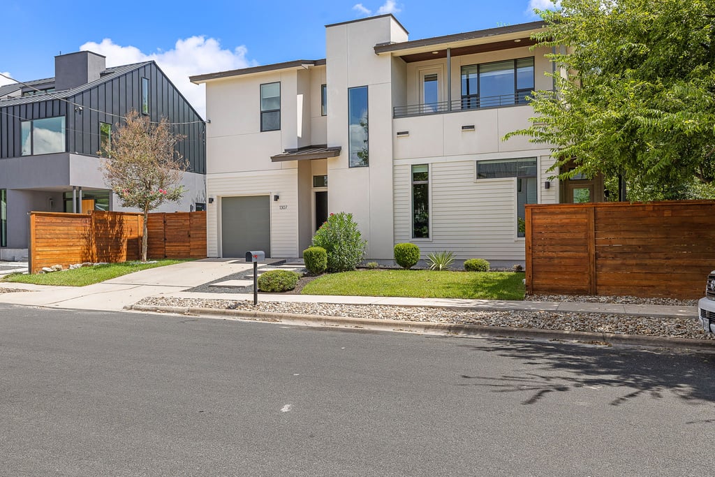 3-custom-1307-clifford-ave-kcp-083024---245.jpg