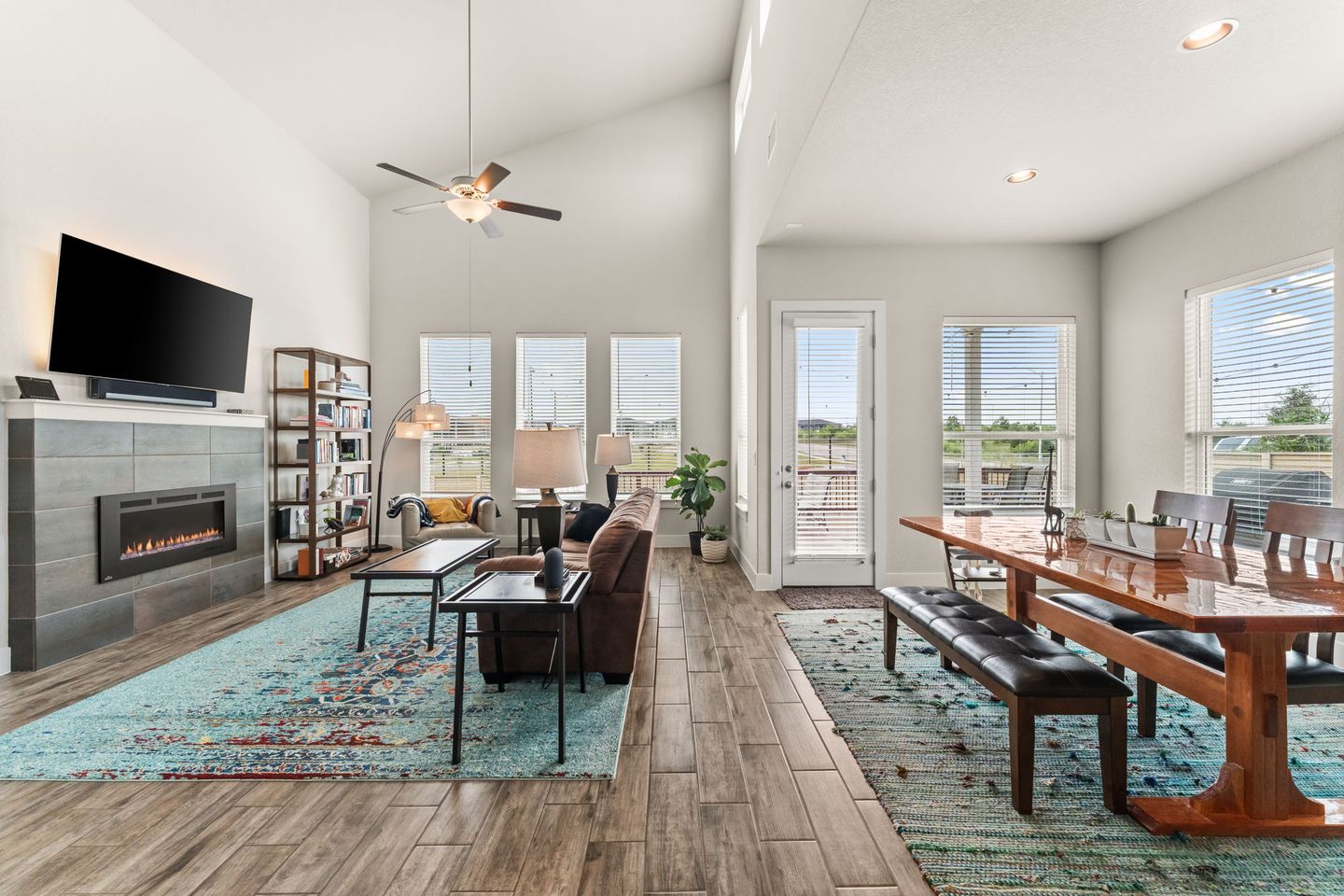 3-web-or-mls-11320-charger-wy-18.jpg