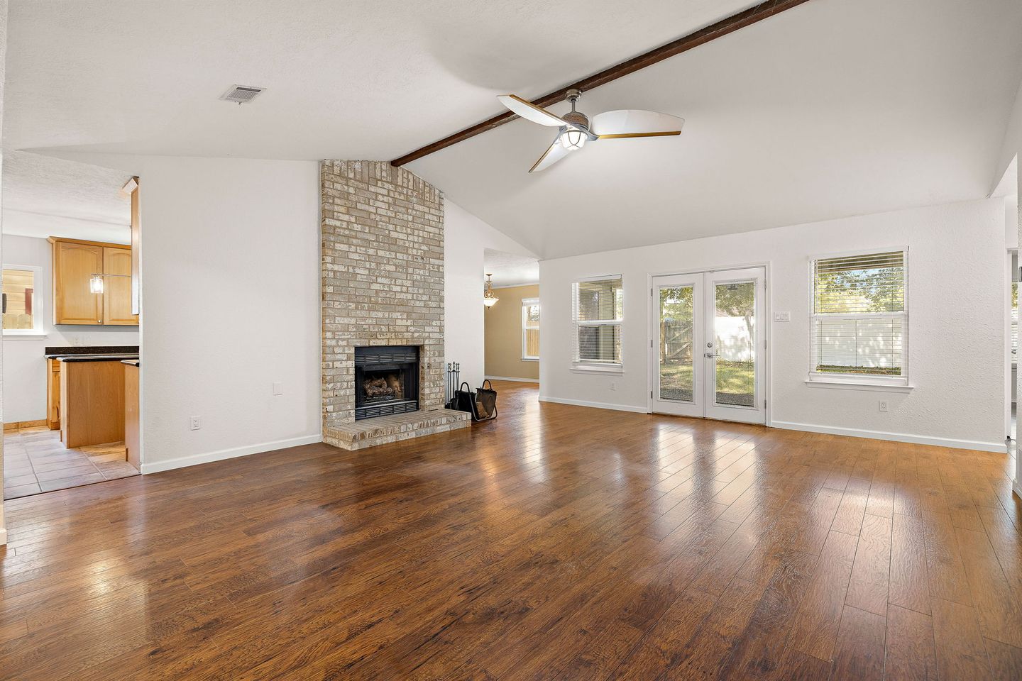 3-web-or-mls-11608-tanglebriar-trail-kcp-090226---68.jpg