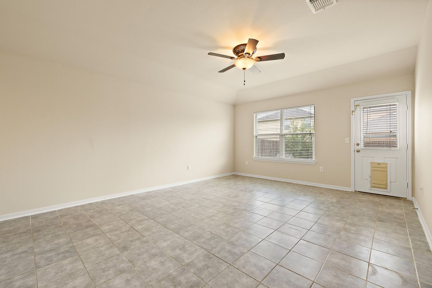 3-web-or-mls-12111-stoneridge-gap-ln-kcp-043026---46.jpg