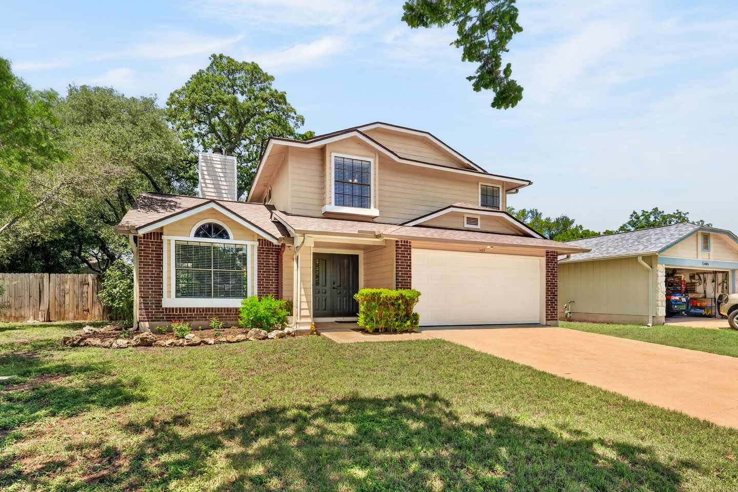 3-web-or-mls-1407-black-cherry-dr-(3-of-27).jpg