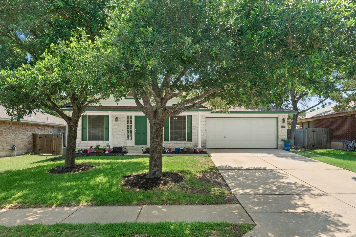 3-web-or-mls-1501-santana-st-(25-of-27).jpg