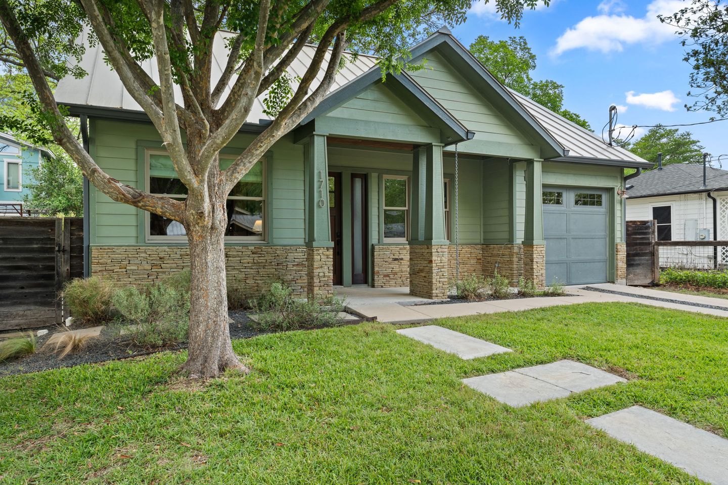 3-web-or-mls-1710-payne-ave-31.jpg