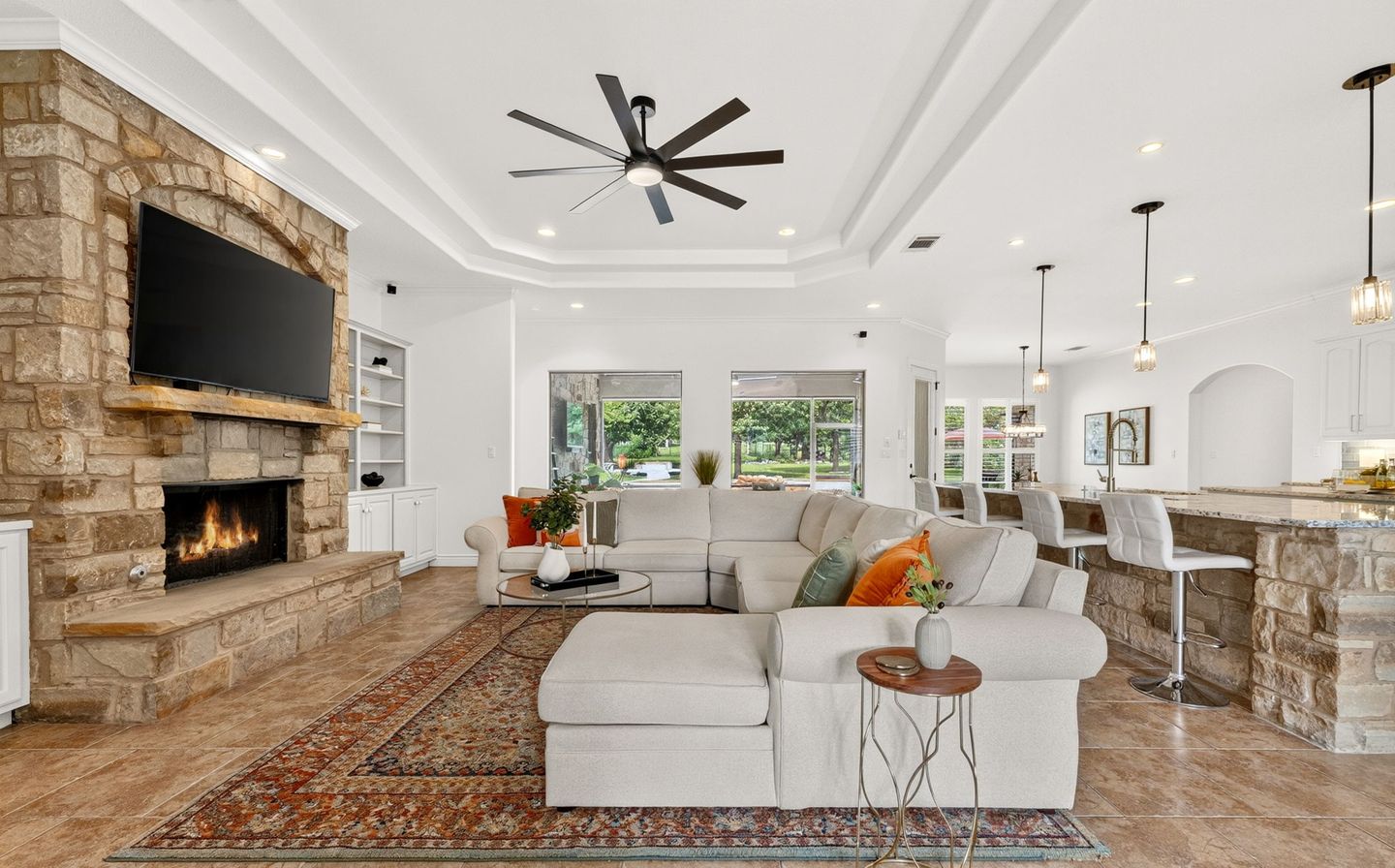 3-web-or-mls-201-canyon-vista-ln-(16-of-29).jpg