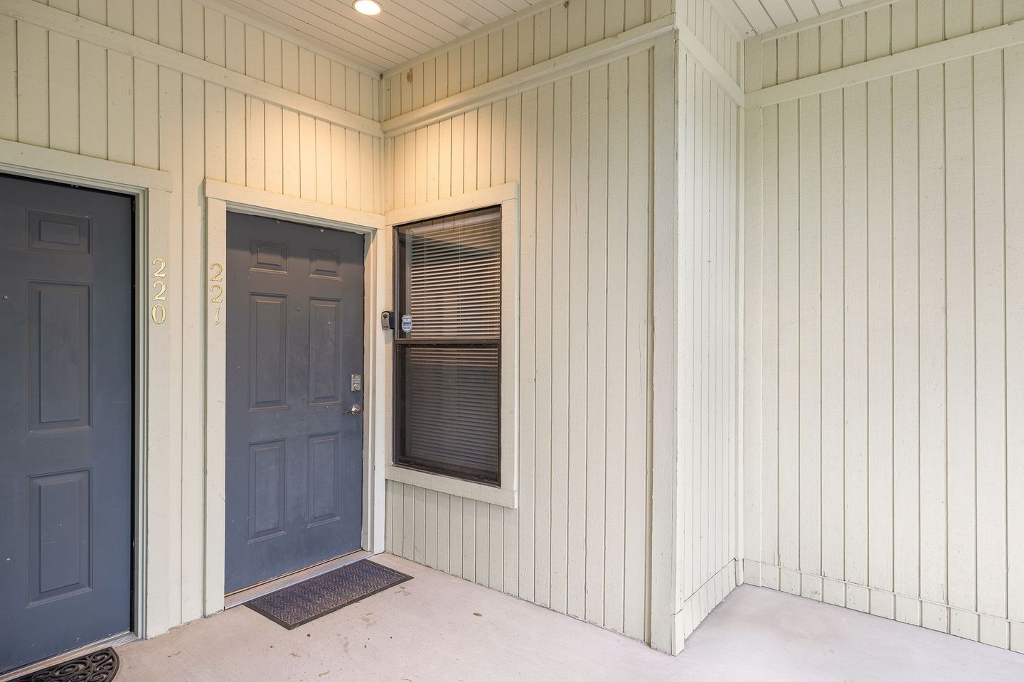 3-web-or-mls-3840-far-w-blvd-221-kcp-032725---125.jpg