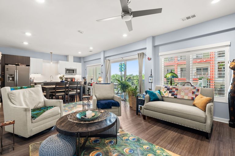 3-web-or-mls-4361-s-congress-ave-237-(19-of-31).jpg