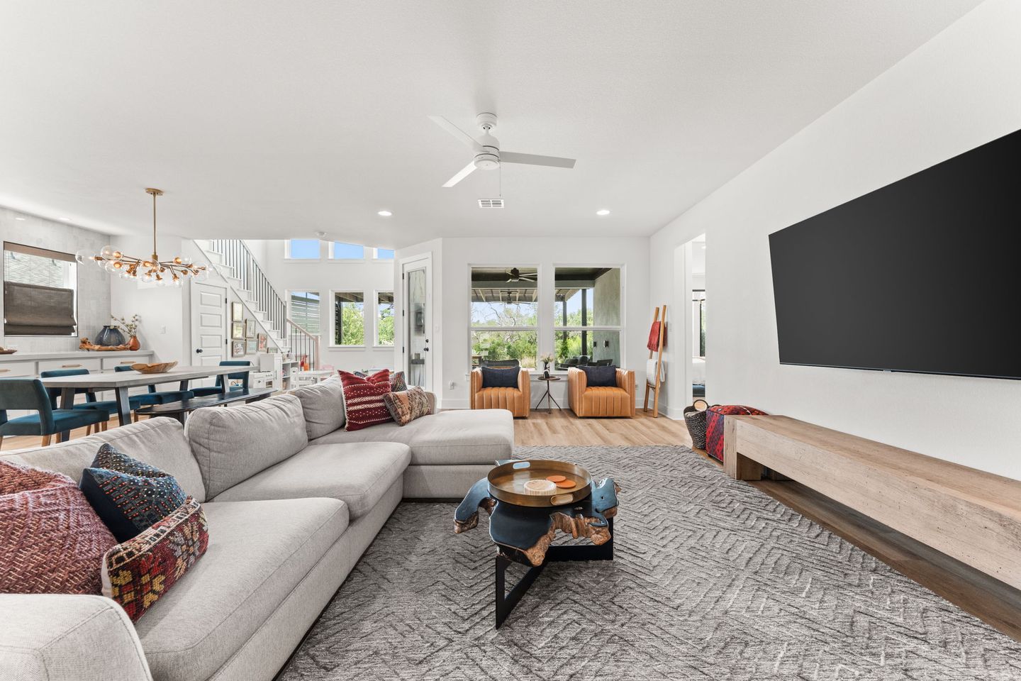 3-web-or-mls-518-toyah-dr-25.jpg