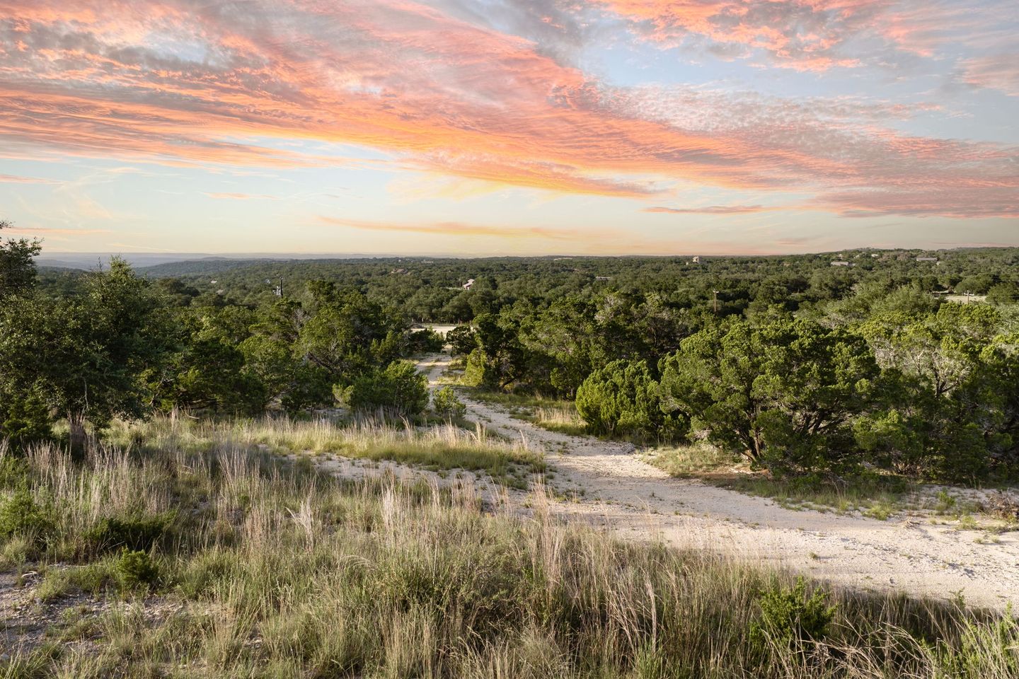 3-web-or-mls-5601-w-fitzhugh-rd-(16-of-24).jpg