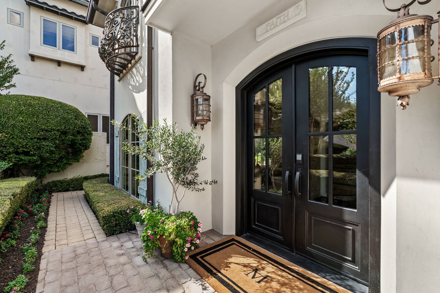 3-web-or-mls-7324-vista-mountain-dr-16.jpg