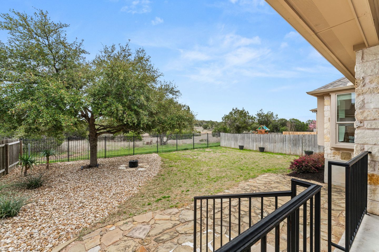 3-web-or-mls-7908-via-verde-dr-(4-of-18).jpg