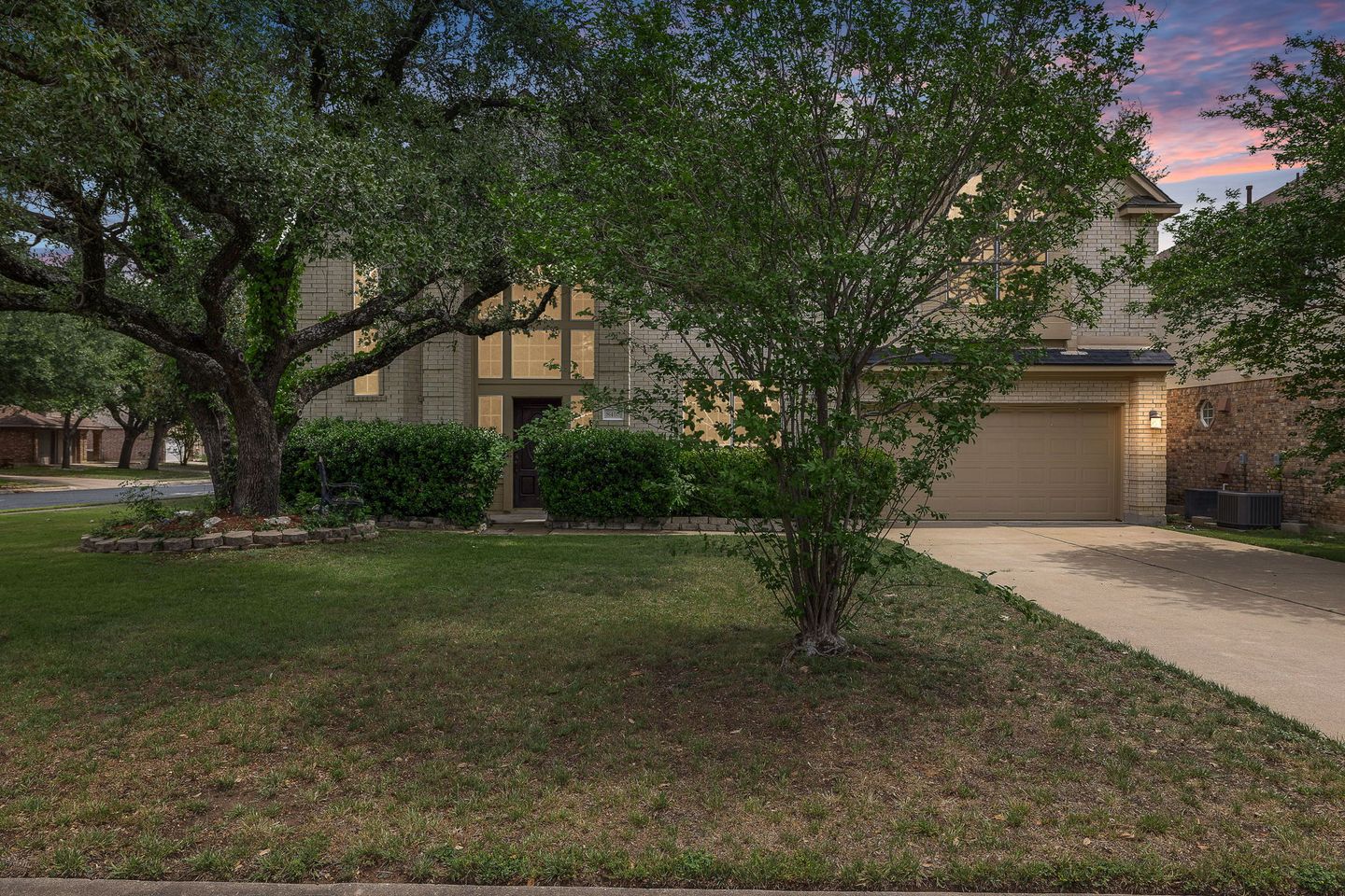 3-web-or-mls-8410-cambria-dr-kcp-042425-161.jpg