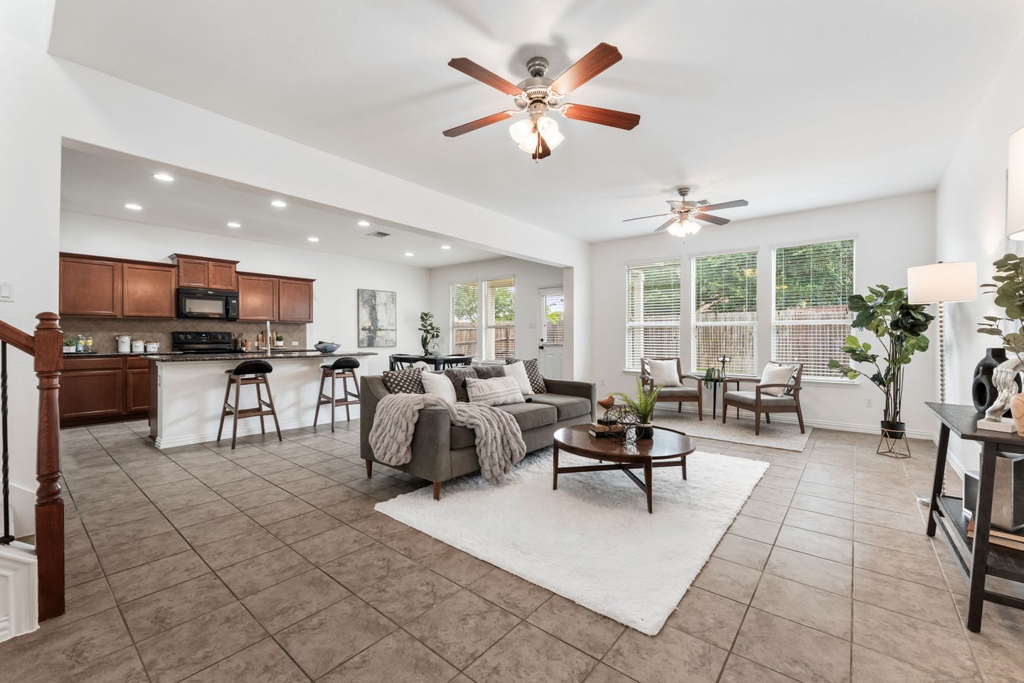 3-web-or-mls-9905-wading-pool-path.jpg