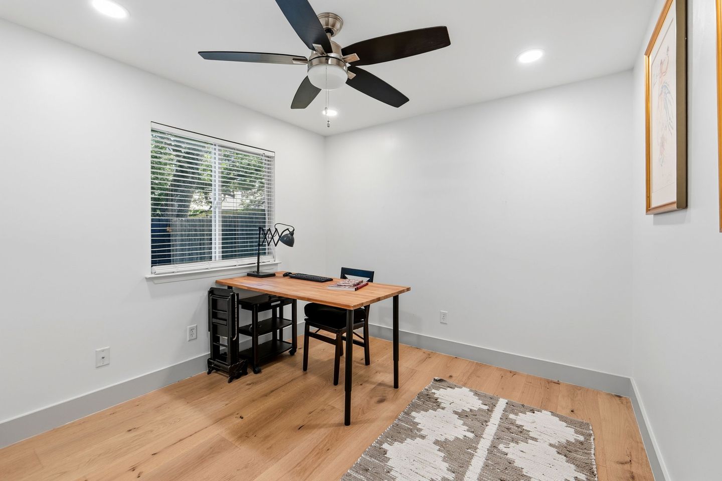 30-sqft-1002.jpg