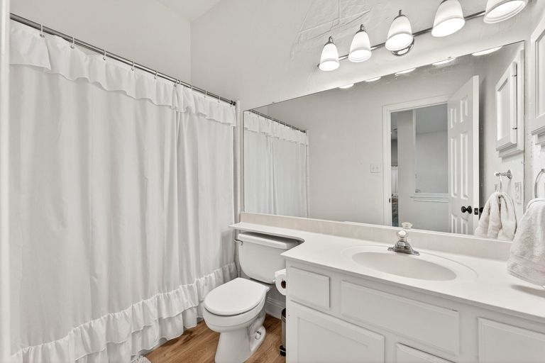 30-web-or-mls-1612-fall-creek-drive-(34-of-35)-1776192564.jpg