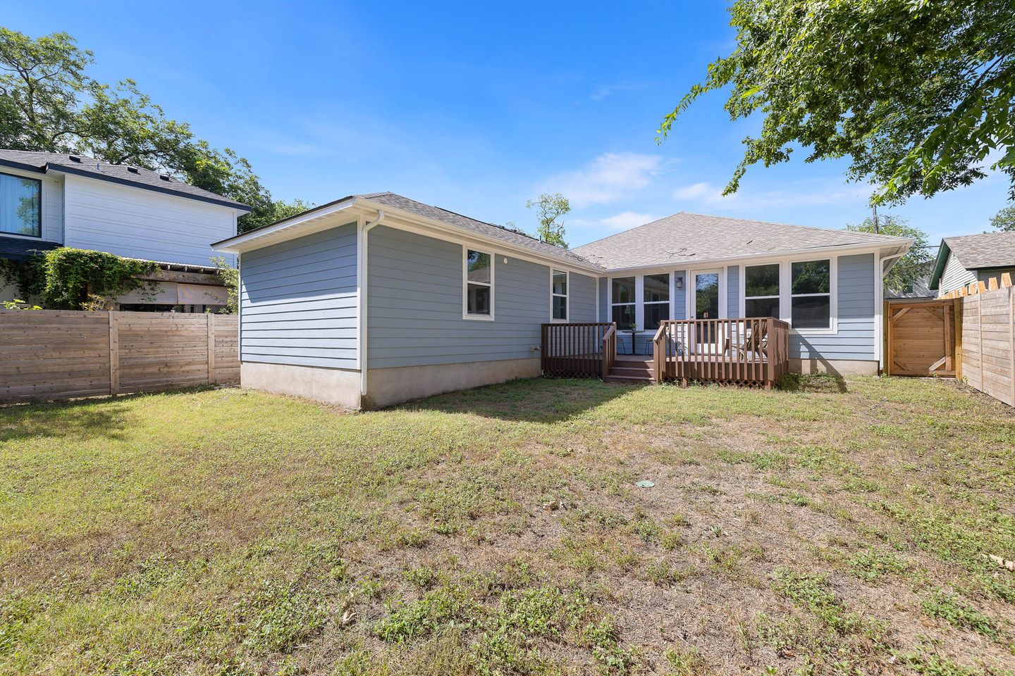 30-web-or-mls-1914-payne-ave-kcp-073025---156.jpg