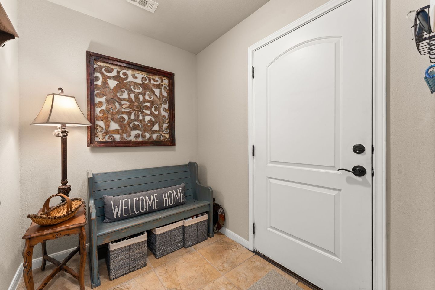 30-web-or-mls-215-choke-canyon-ln-5.jpg