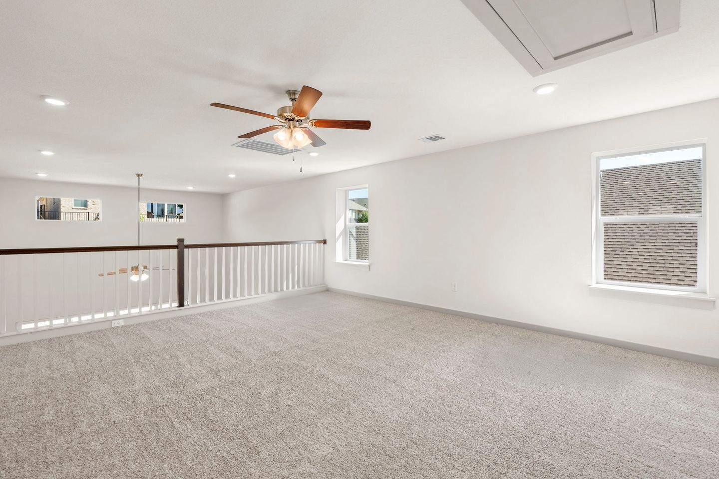 30-web-or-mls-221-indian-shoal-dr.jpg