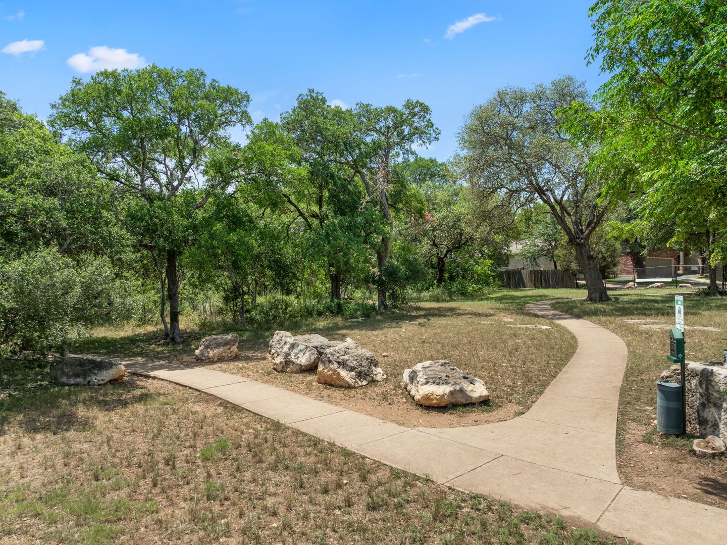 30-web-or-mls-2500-wilma-rudolph-rd-30.jpg