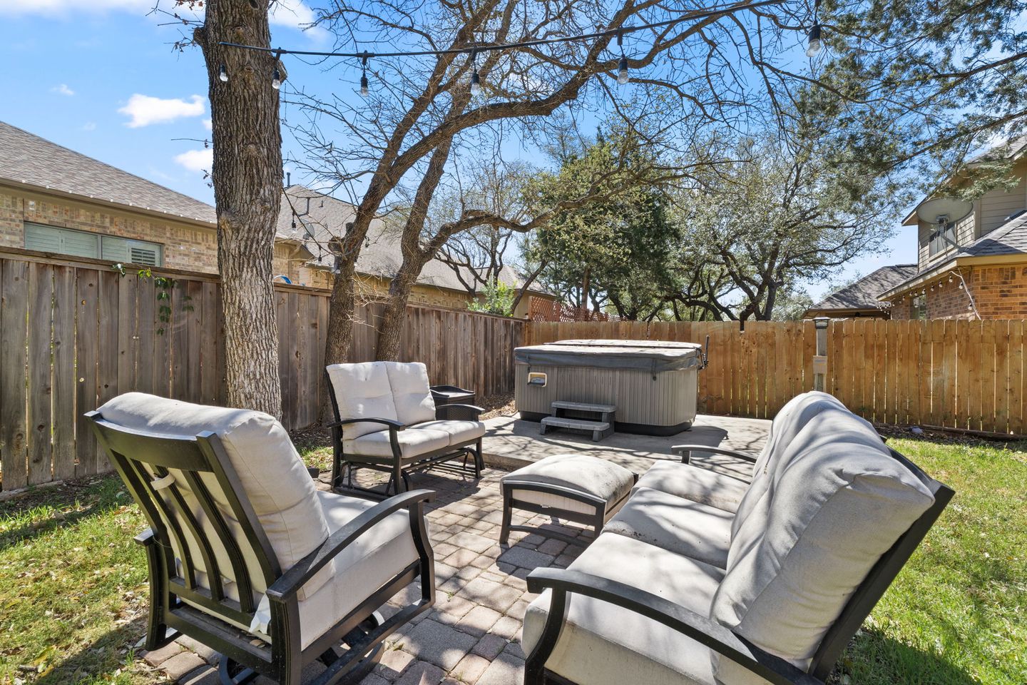 30-web-or-mls-3831-sapphire-loop-5.jpg