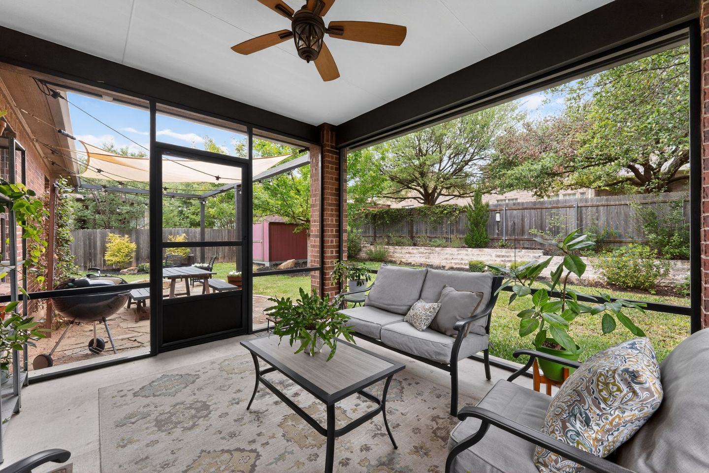 30-web-or-mls-408-kissing-oak-dr-(30-of-39).jpg