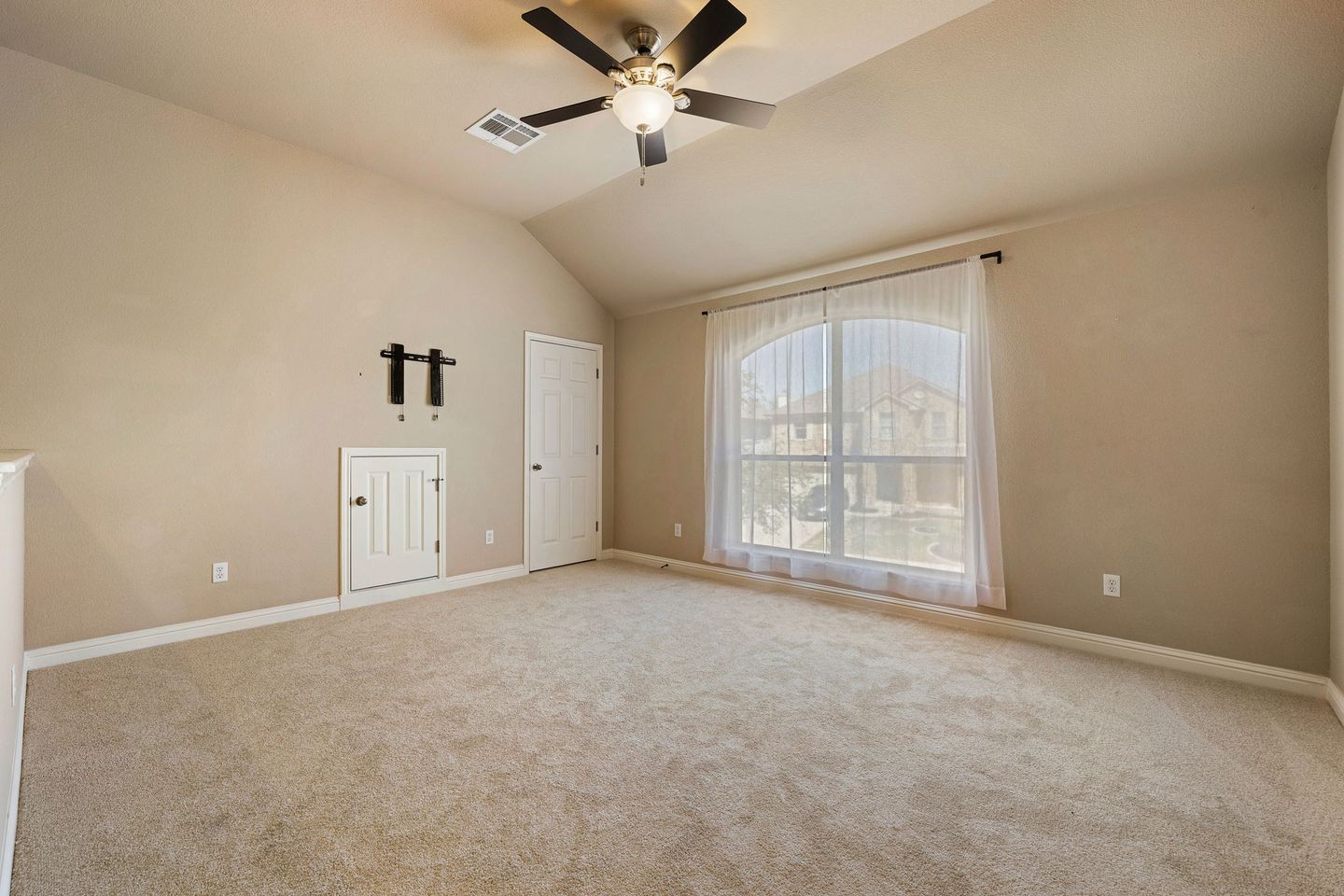 30-web-or-mls-801-zappa-dr-kcp-031226---28.jpg
