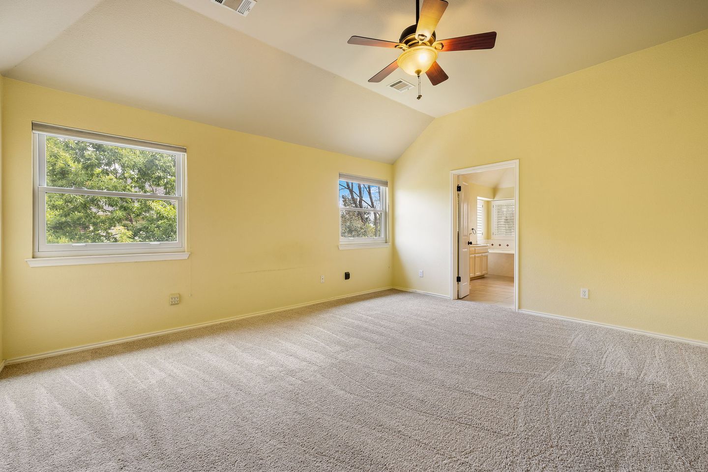 30-web-or-mls-8410-cambria-dr-kcp-042425---29.jpg