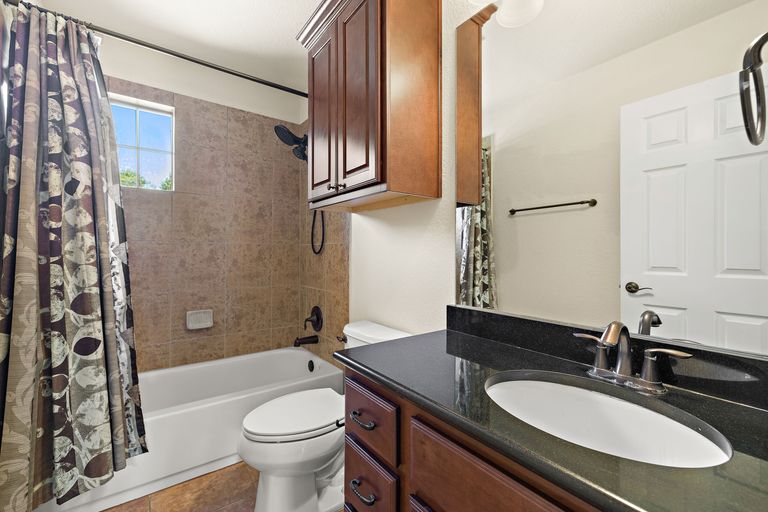31-web-or-mls-1344-flint-rock-loop-kcp-042125---74.jpg