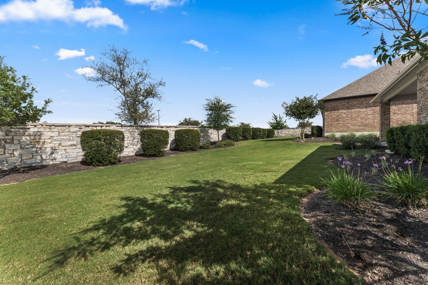 31-web-or-mls-292-milam-crk-dr-(29-of-31).jpg