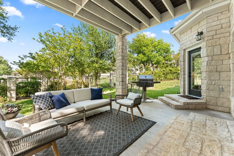31-web-or-mls-6-dovedale-cove-30.jpg