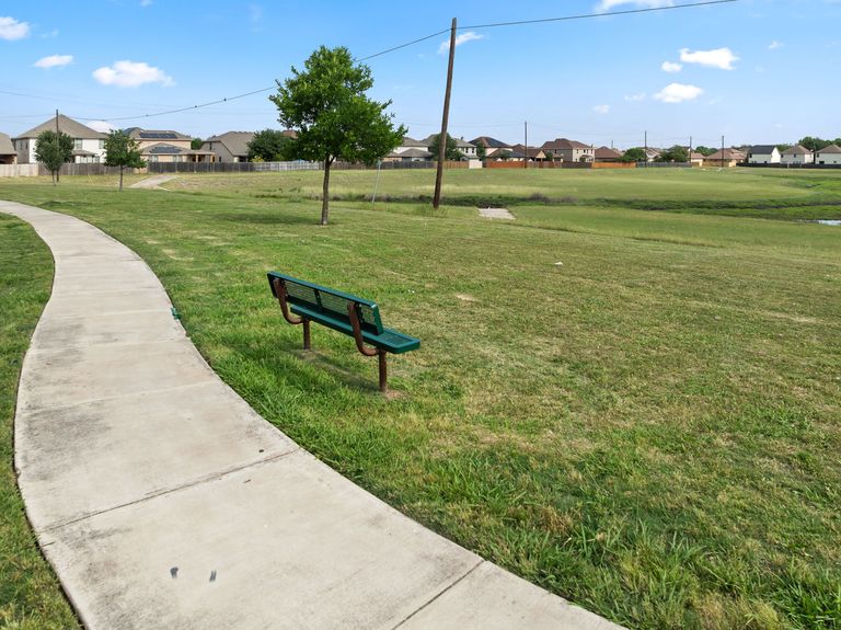 31-web-or-mls-6812-walkup-ln-31.jpg