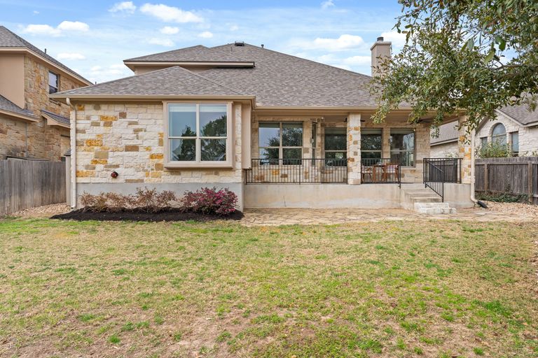 31-web-or-mls-7908-via-verde-dr-(37-of-41).jpg