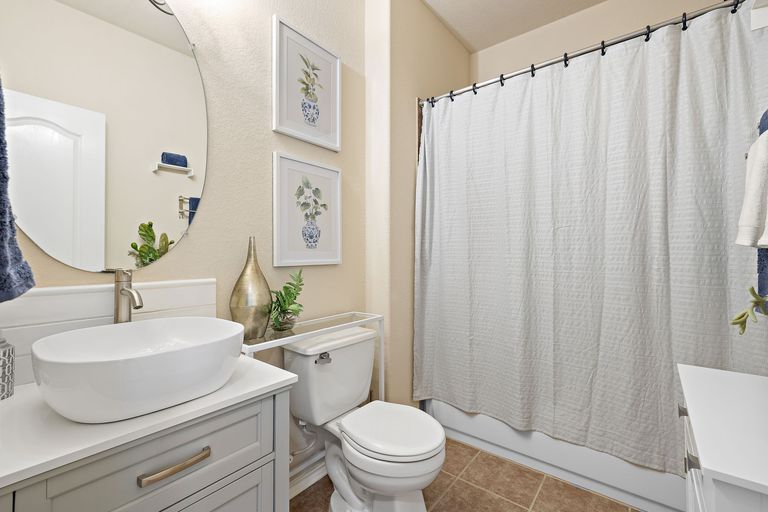 31-web-or-mls-8706-fenton-dr-kcp-071525---83.jpg