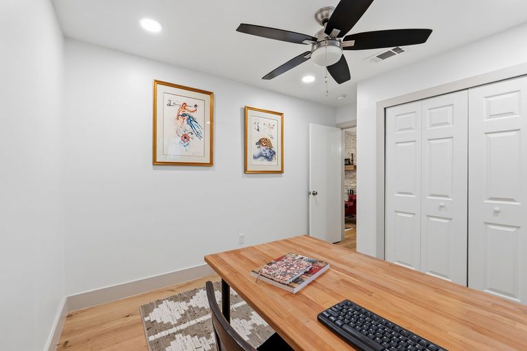 32-sqft-1022.jpg
