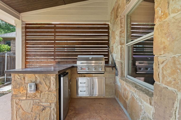 32-web-or-mls-11205-cap-stone-dr-9.jpg