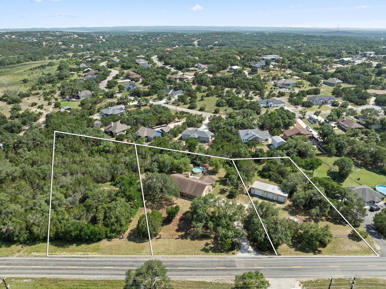 32-web-or-mls-11551-farm-to-market-32-7-2.jpg