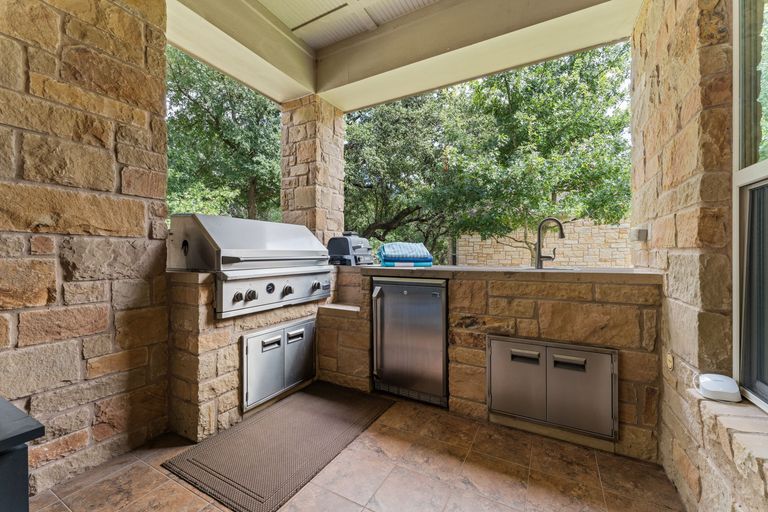 32-web-or-mls-12225-pratolina-dr-(31-of-40).jpg