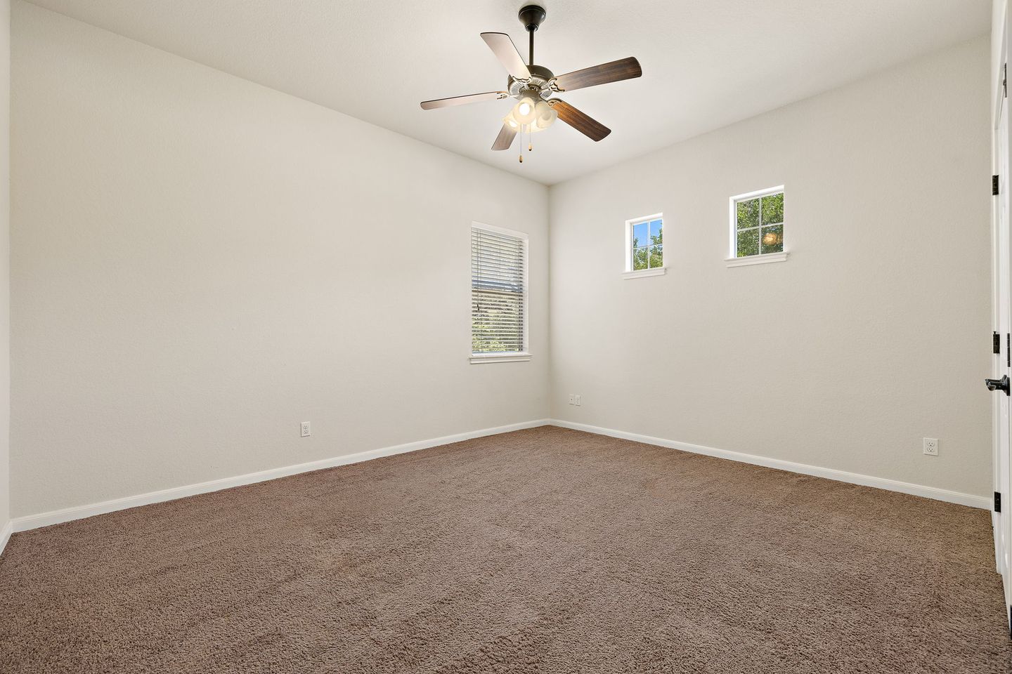 32-web-or-mls-1344-flint-rock-loop-kcp-042125---69.jpg