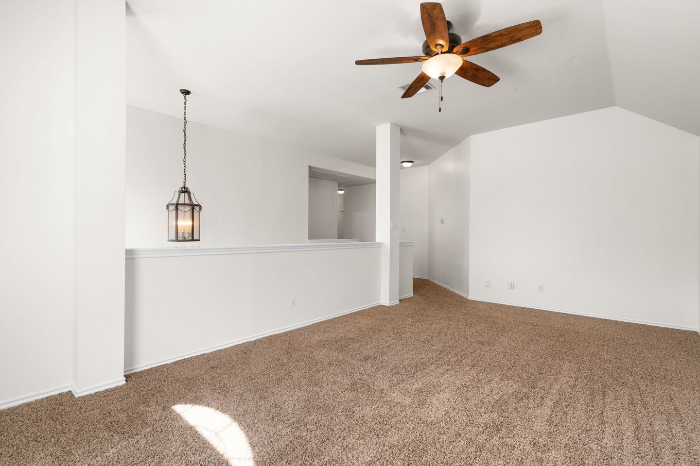 32-web-or-mls-16801-stockton-dr.jpg