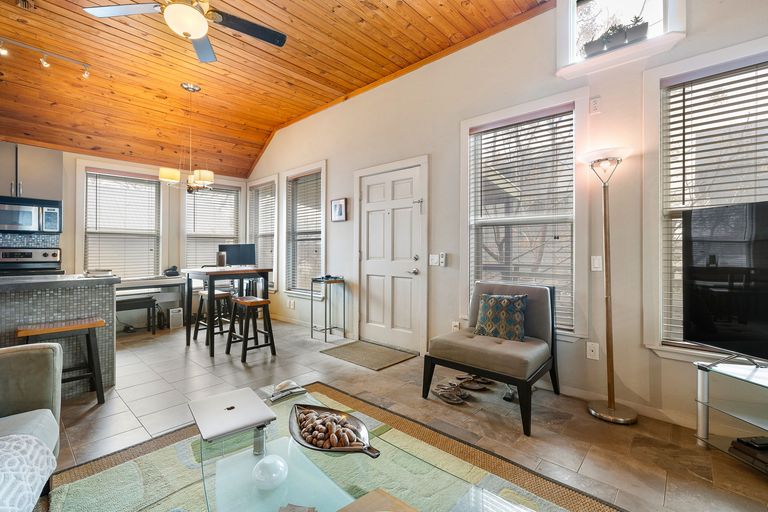 32-web-or-mls-1813-waterston-ave-kcp-022125---163.jpg